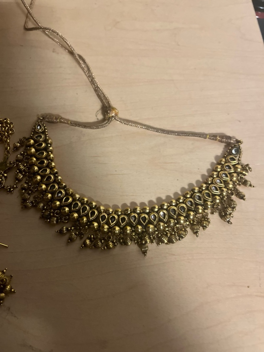 Indian set Traditional Gold-Tone Women's Statement Choker Necklace earrings - Picture 3 of 4
